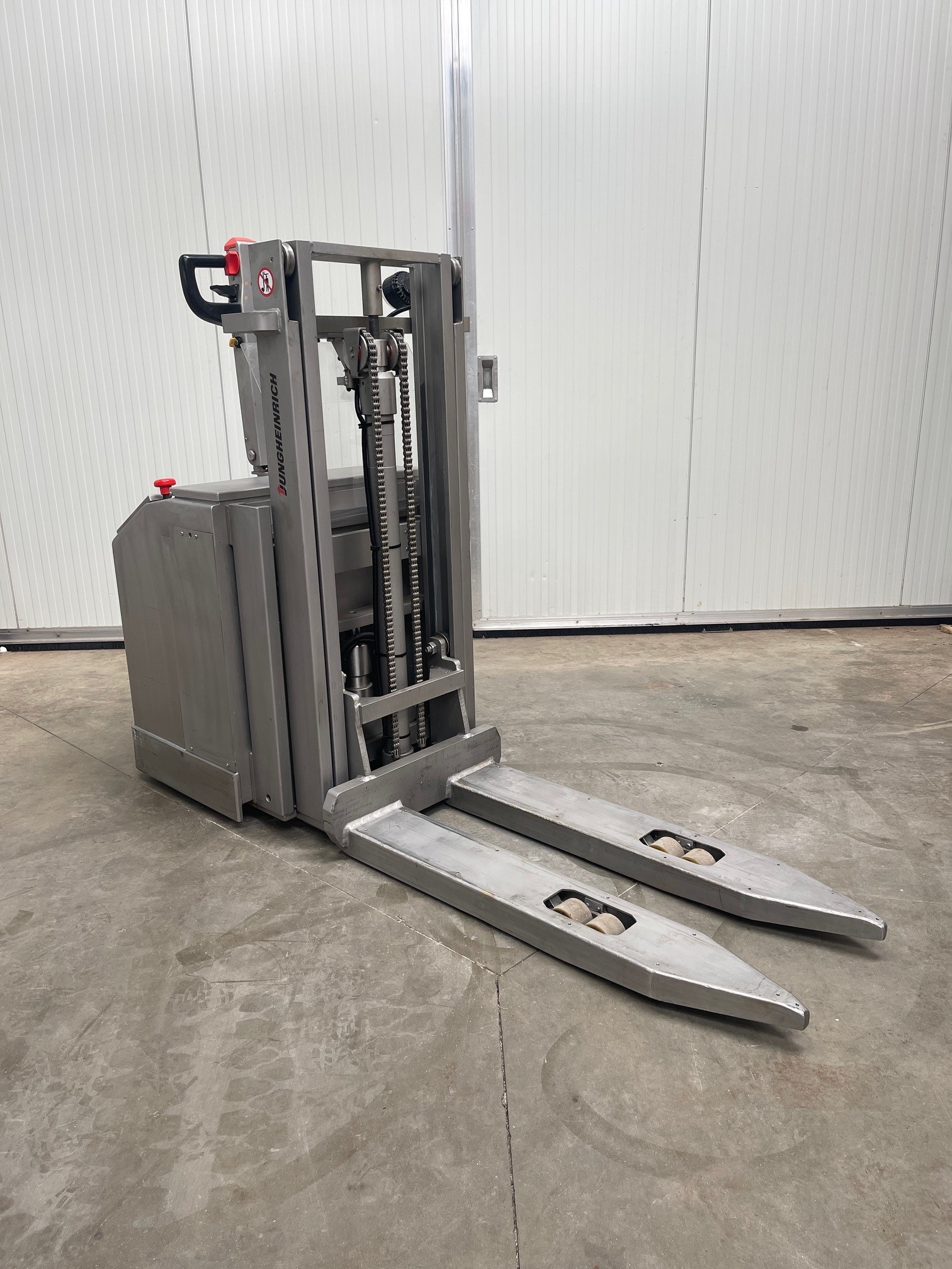 Jungheinrich RVS Stapelaar